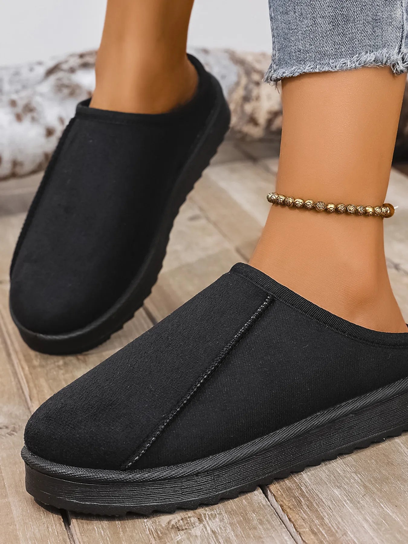 Round Toe Platform Slippers - Byyde
