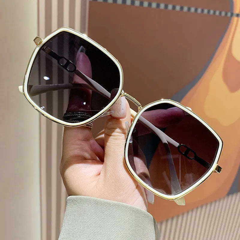 Square Frame Fashion Sunglasses - Byyde