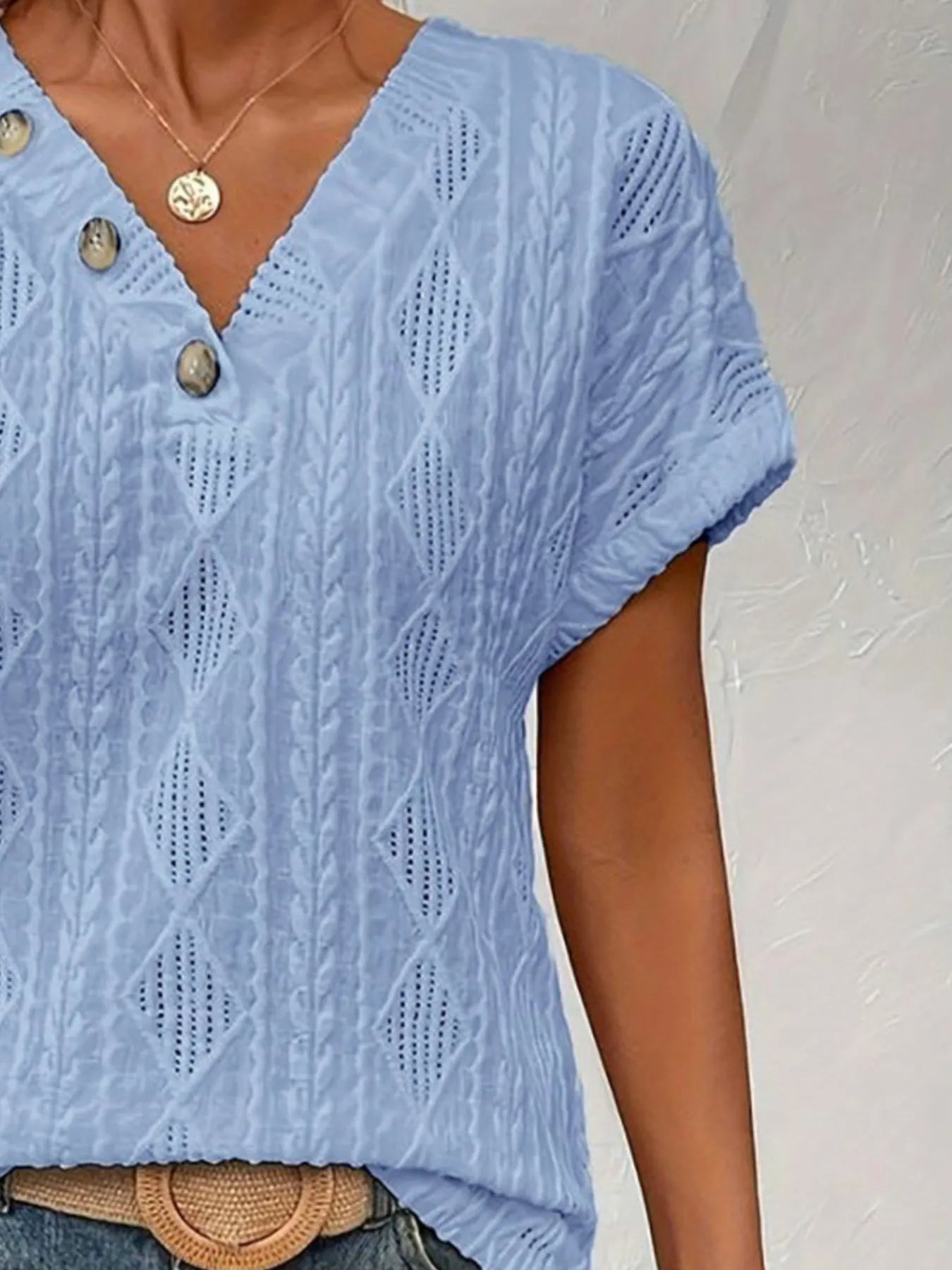 Textured V-Neck Short Sleeve Top - Byyde