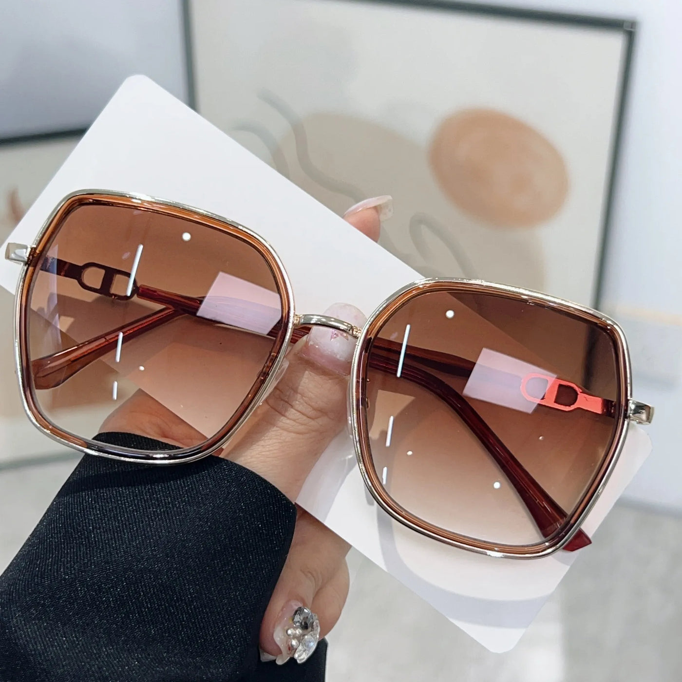 Square Frame Fashion Sunglasses - Byyde