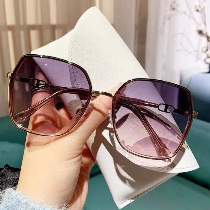 Square Frame Fashion Sunglasses - Byyde