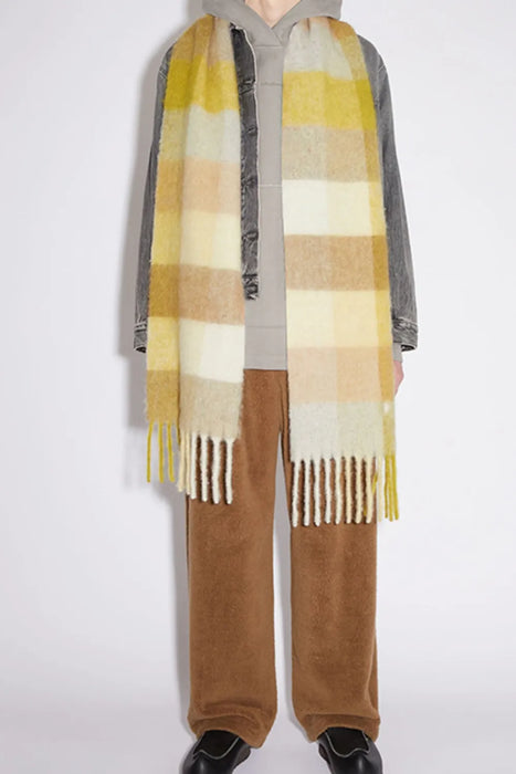 Thermal Fringe Contrast Plaid Scarf - Byyde