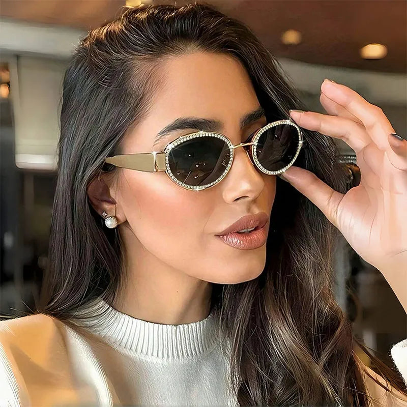 Rhinestones Decor Oval Sunglasses - Byyde
