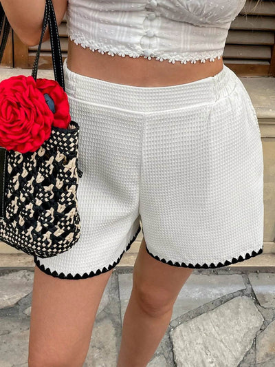 Contrast Trim Shorts with Pockets - Byyde